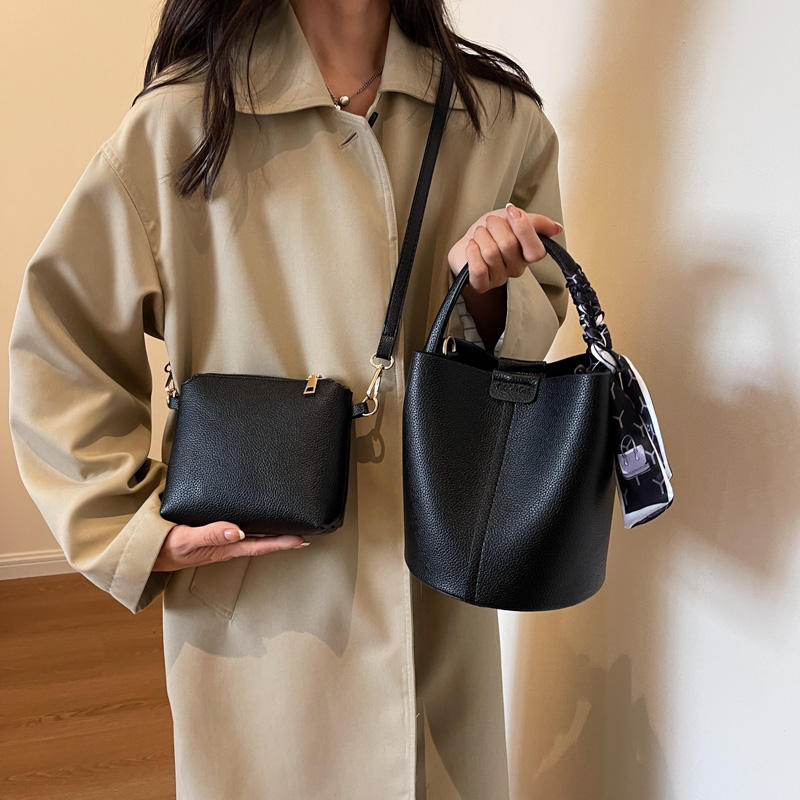 Rode PU-emmer schouder- en cro - Luxury Bags Sale recensie en prijs